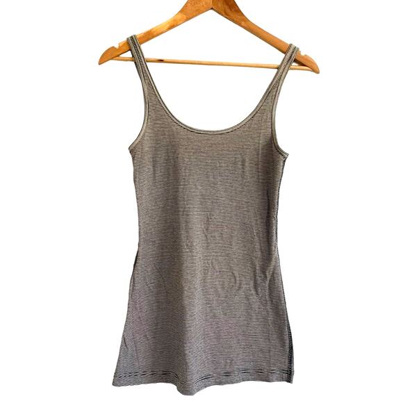 Lululemon Thin Fitted Micro Striped Skinny Stretch Tank Top Black White Size 4 - Picture 2 of 8